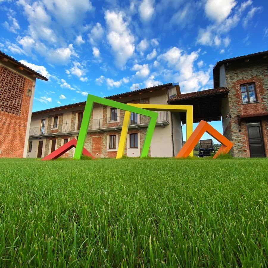 Le Cornici - Cascina Di Charme Hotel Diano dʼAlba Eksteriør billede