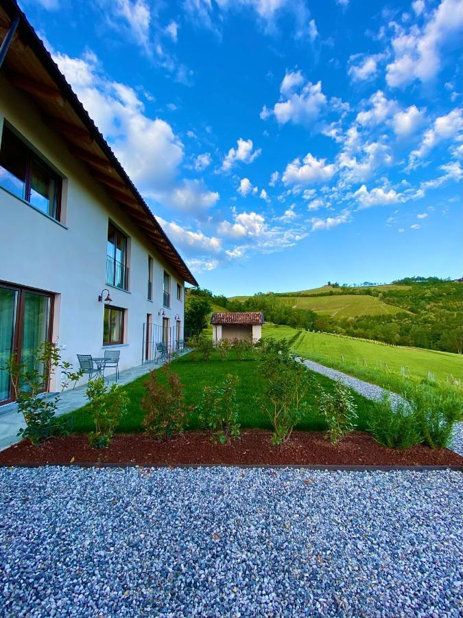 Le Cornici - Cascina Di Charme Hotel Diano dʼAlba Eksteriør billede