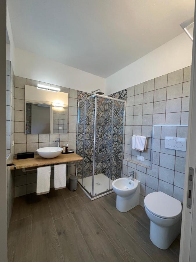 Le Cornici - Cascina Di Charme Hotel Diano dʼAlba Eksteriør billede