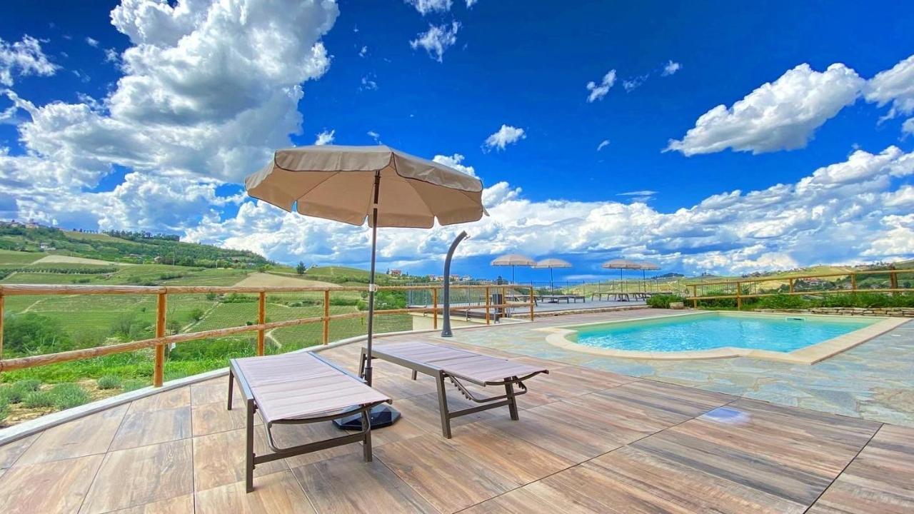 Le Cornici - Cascina Di Charme Hotel Diano dʼAlba Eksteriør billede