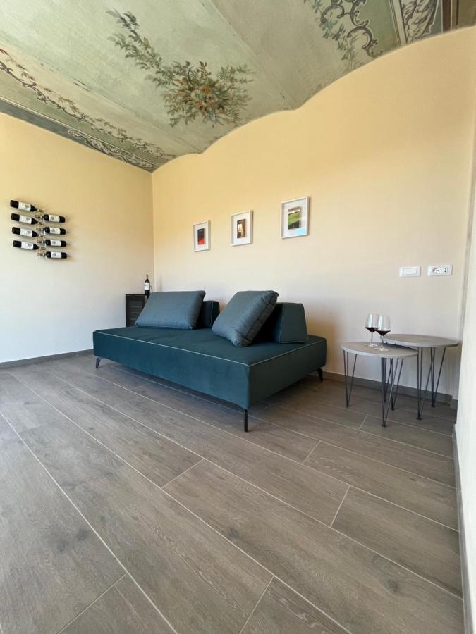 Le Cornici - Cascina Di Charme Hotel Diano dʼAlba Eksteriør billede