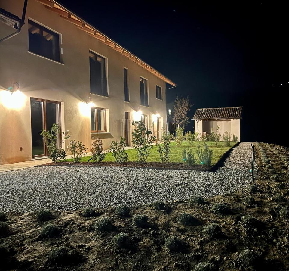 Le Cornici - Cascina Di Charme Hotel Diano dʼAlba Eksteriør billede