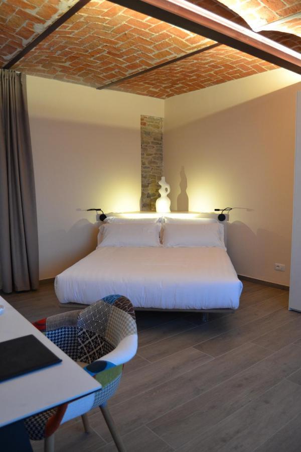 Le Cornici - Cascina Di Charme Hotel Diano dʼAlba Eksteriør billede