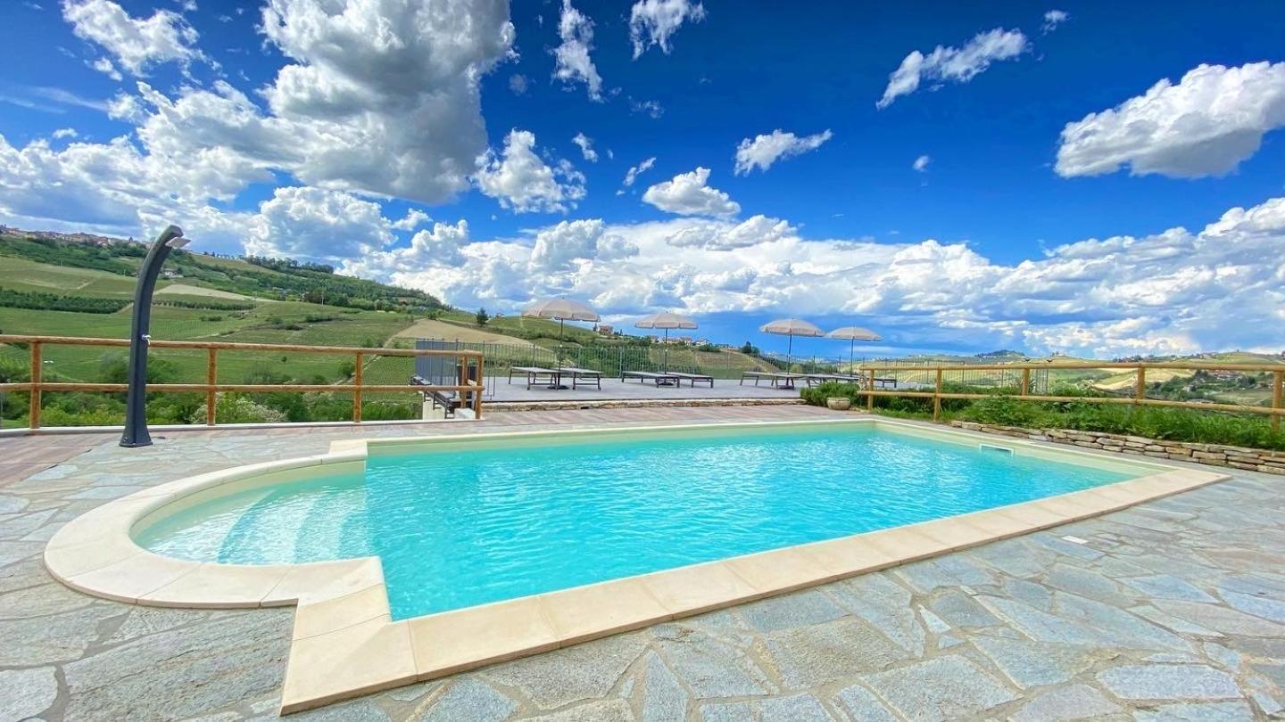 Le Cornici - Cascina Di Charme Hotel Diano dʼAlba Eksteriør billede